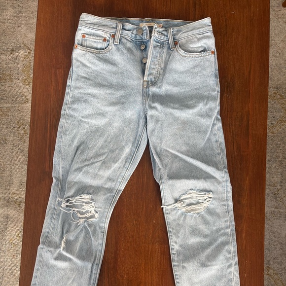 levi’s wedgie ripped jeans - Picture 3 of 3